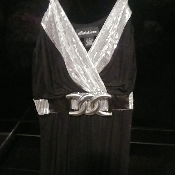 Top - Picture 2 of 3